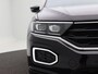 Volkswagen T-Roc 1.0 TSi 115 Pk Sport | Adaptive Cruise | Carplay | Navigatiesysteem | LED | Privacy Glass | Sensoren | Climate Control | 17 Inch
