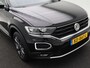 Volkswagen T-Roc 1.0 TSi 115 Pk Sport | Adaptive Cruise | Carplay | Navigatiesysteem | LED | Privacy Glass | Sensoren | Climate Control | 17 Inch