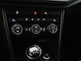 Volkswagen T-Roc 1.0 TSI Style | Navigatie | Parkeerhulp | Apple Carplay | ACC | 17" |