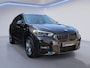 BMW X1 xDrive25e M Sport /Apple Carplay/Sportstoelen/Parkeersens. V+A+Cam/Stoelverw./Elektr. Klep/DAB+/Sperdiff/Trekhaak/(MET GARANTIE*)