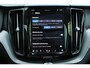 Volvo XC60 T6 Automaat Plug-in hybrid AWD Ultra Dark | Verwarmbare voorstoelen | Verwarmbaar stuurwiel | Verwarmbare achterbank | Rondom zicht camera | Premium audio by Harman Kardon | Panoramadak | Semi Elektrische Trekhaak | Alarmklasse 3