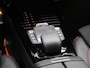 Mercedes-Benz A-klasse 180 Business Solution AMG | ACHTERUITRIJCAMERA | HALF LEDER INTERIEUR | NAVIGATIE | CLIMATE CONTROL | DIGITAL COCKPIT | PARKEERSENSOREN | LED VERLICHTING |