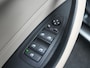 BMW X1 sDrive20i Sportline Automaat 192pk | Trekhaak Afneembaar | Panodak | Head Up | Lederen Sportstoelen Verwarmd | Navigatie | Camera | Sfeerverlichting | Virtual  | DAB |
