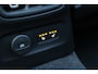 Volvo XC40 T5 Automaat Plug-in hybrid Plus Bright | Panoramadak | Adaptieve Cruise Control | Getint glas | 19" Lichtmetalen velgen | Alarm klasse 3 | Harman Kardon | 360 graden camera | LED Mistlampen