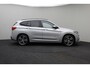 BMW X1 xDrive20i High Executive M-pakket 2017 | Dealer Onderhouden | Panorama Dak | Airco | Navigatie | Cruise Control | Stoelverwarming | Stuurwiel Bediening | 2 Sleutels | Dashcam | Spraak Bediening | Nationale Autopas