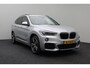 BMW X1 xDrive20i High Executive M-pakket 2017 | Dealer Onderhouden | Panorama Dak | Airco | Navigatie | Cruise Control | Stoelverwarming | Stuurwiel Bediening | 2 Sleutels | Dashcam | Spraak Bediening | Nationale Autopas