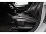 BMW X1 xDrive20i High Executive M-pakket 2017 | Dealer Onderhouden | Panorama Dak | Airco | Navigatie | Cruise Control | Stoelverwarming | Stuurwiel Bediening | 2 Sleutels | Dashcam | Spraak Bediening | Nationale Autopas