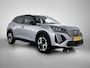 Peugeot e-2008 EV GT 54 kWh 156 pk Automaat | Navigatie | Achteruitrijcamera | Parkeersensoren Voor en Achter | Alcantara Bekleding | Sportstoelen | Full-LED Koplampen | Keyless Entry/Start | Climate Control | Cruise Control | 17" Lichtmetalen Velgen | Apple Carplay/Android Auto |