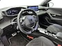 Peugeot e-2008 EV GT 54 kWh 156 pk Automaat | Navigatie | Achteruitrijcamera | Parkeersensoren Voor en Achter | Alcantara Bekleding | Sportstoelen | Full-LED Koplampen | Keyless Entry/Start | Climate Control | Cruise Control | 17" Lichtmetalen Velgen | Apple Carplay/Android Auto |