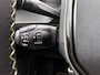 Peugeot e-2008 EV GT 54 kWh 156 pk Automaat | Navigatie | Achteruitrijcamera | Parkeersensoren Voor en Achter | Alcantara Bekleding | Sportstoelen | Full-LED Koplampen | Keyless Entry/Start | Climate Control | Cruise Control | 17" Lichtmetalen Velgen | Apple Carplay/Android Auto |
