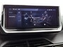 Peugeot e-2008 EV GT 54 kWh 156 pk Automaat | Navigatie | Achteruitrijcamera | Parkeersensoren Voor en Achter | Alcantara Bekleding | Sportstoelen | Full-LED Koplampen | Keyless Entry/Start | Climate Control | Cruise Control | 17" Lichtmetalen Velgen | Apple Carplay/Android Auto |