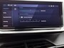 Peugeot e-2008 EV GT 54 kWh 156 pk Automaat | Navigatie | Achteruitrijcamera | Parkeersensoren Voor en Achter | Alcantara Bekleding | Sportstoelen | Full-LED Koplampen | Keyless Entry/Start | Climate Control | Cruise Control | 17" Lichtmetalen Velgen | Apple Carplay/Android Auto |