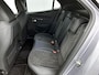 Peugeot e-2008 EV GT 54 kWh 156 pk Automaat | Navigatie | Achteruitrijcamera | Parkeersensoren Voor en Achter | Alcantara Bekleding | Sportstoelen | Full-LED Koplampen | Keyless Entry/Start | Climate Control | Cruise Control | 17" Lichtmetalen Velgen | Apple Carplay/Android Auto |