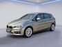 BMW 2-Serie Active Tourer 225xe iPerformance /Apple Carplay/Elektr. klep/Parkeersens./Cruise&Clima Contr./Navi/17''LMV/(MET GARANTIE*)