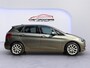 BMW 2-Serie Active Tourer 225xe iPerformance /Apple Carplay/Elektr. klep/Parkeersens./Cruise&Clima Contr./Navi/17''LMV/(MET GARANTIE*)