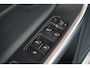 Volvo V60 1.6 T3 Momentum | Cruise control | Lederen/stof bekleding | Parkeer assistent