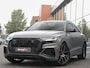 Audi Q8 55TFSI 340PK Quattro 4W-best Indiv-Nardo RS-Zetels Softclose Lucht Tr-Haak VOL!