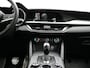 Alfa Romeo Stelvio 2.0 T AWD Super Q4 Automaat 200pk Dealer O.H | Trekhaak Afneembaar | Adaptive Cruise | Camera | Blis | Lederen Sportstoelen Memory & Verwarmd | Navigatie | DAB |