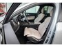 Volvo XC60 2.0 T6 Plug-in hybrid AWD Ultra Dark | Head-Up Display | 360 Camera | Harman Kardon Audio | 22 Inch Velgen | Extra Getint Glas | Cardamon interieur | Stoel + Stuurverwarming |