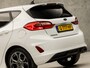Ford Fiesta 1.0 EcoBoost ST-Line 100Pk (APPLE CARPLAY, GROOT NAVI, GETINT GLAS, LANE ASSIST, SPORTSTOELEN, LM VELGEN, CRUISE, NIEUWE APK, NIEUWSTAAT)
