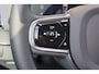 Volvo XC90 T8 Recharge AWD Plus Dark - LONG RANGE - Luchtvering - Panorama/schuifdak - IntelliSafe Assist & Surround - 360º Camera - Harman/Kardon audio - Adaptieve LED koplampen - Verwarmde voorstoelen, stuur & achterbank - Parkeersensoren voor & achter - Elektr. bedienb. voorstoelen met geheugen - Draadloze tel. lader - Extra getint glas - Elektr. inklapbare trekhaak - 20' LMV
