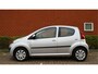 Peugeot 107 1.0 Active UNIEK! | NL-auto | Unieke KMstand NAP! | 5 deuren | Airco | Elek. ramen | Centr. deurvergr. | Metallic lak | Radio |