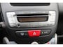 Peugeot 107 1.0 Active UNIEK! | NL-auto | Unieke KMstand NAP! | 5 deuren | Airco | Elek. ramen | Centr. deurvergr. | Metallic lak | Radio |