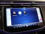 Mercedes-Benz E-klasse 300 e AMG Line | Panoramadak | Trekhaak | Winter pakket | Burmester |