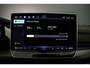 Volkswagen Golf GTE 1.5 TSI eHybrid 272pk DSG Automaat Panoramadak, Head up display, Adaptive cruise control, Black Style, Navigatie, Achteruitrijcamera, LED matrix koplampen