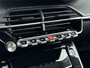 Peugeot 208 Hybrid 100 e-DCS6 Allure | Parkeersensoren rondom | Navigatie | NL. auto |