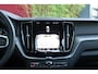Volvo XC60 2.0 T6 Plug-in hybrid AWD Essential Edition Bright | Panoramadak | Camera | Stuur/stoelverwarming | CarPlay