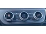 Renault Master T35 2.0 dCi 150 PK L2H2 Multimedia met Google services, Dubbele schuifdeur, Camera, Trekhaak, Apple carplay, Verwarmde voorruit.