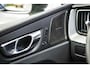 Volvo XC60 2.0 T6 Plug-in hybrid AWD Ultra Dark | Trekhaak | 360 Camera | Panoramadak | Adaptieve Cruise Control | Dode Hoek Detectie |