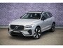 Volvo XC60 2.0 T6 Plug-in hybrid AWD Ultra Dark | Trekhaak | 360 Camera | Panoramadak | Adaptieve Cruise Control | Dode Hoek Detectie |