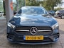 Mercedes-Benz A-klasse 180 136pk Business Solution AMG | 1ste Eigenaar | Navi | Clima | Cruise | Led Koplampen | Sfeerverlichting | Rijstrook+Licht+Regensensor | Pdc V+A+Assist+Camera | Privacy Glass | 18''lm
