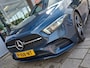 Mercedes-Benz A-klasse 180 136pk Business Solution AMG | 1ste Eigenaar | Navi | Clima | Cruise | Led Koplampen | Sfeerverlichting | Rijstrook+Licht+Regensensor | Pdc V+A+Assist+Camera | Privacy Glass | 18''lm
