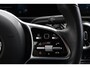 Mercedes-Benz A-klasse 200 Automaat Progressive Navigatie Camera Climate Control Cruise Control Lane Assist Keyless Go Verkeersbord Herkenning 17 Inch Lichtmetaal