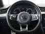 Volkswagen Passat 1.5 TSI R Line | Nappaleder | Stoelverwarming | Trekhaak | LED Plus | Adaptive cruise | Carplay | Virtual Cockpit | Navigatie | Climate control