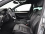 Volkswagen Passat 1.5 TSI R Line | Nappaleder | Stoelverwarming | Trekhaak | LED Plus | Adaptive cruise | Carplay | Virtual Cockpit | Navigatie | Climate control