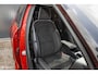 Volvo XC40 1.5 T4 Plug-in hybrid Ultimate Dark | Panorama dak | Zwenkbare trekhaak | Adaptieve cruise | Harman Kardon |