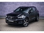 Volvo XC40 1.5 T2 R-Design | Adaptieve Cruise Control | Dode Hoek Detectie | Parkeer Camera | Parkeersensoren Voor en Achter |