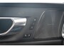Volvo V60 2.0 T6 Plug-in hybrid AWD Plus Dark | Trekhaak | Panoramadak | 360 camera | Adaptive cruise control | Harman Kardon audio | Stoel- en stuurwielverwarming | Getint glas | Actieve LED koplampen |