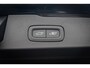 Volvo V60 2.0 T6 Plug-in hybrid AWD Plus Dark | Trekhaak | Panoramadak | 360 camera | Adaptive cruise control | Harman Kardon audio | Stoel- en stuurwielverwarming | Getint glas | Actieve LED koplampen |