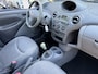 Toyota Yaris 1.0-16V VVT-i Terra 5Deurs Nieuwe apk
