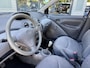 Toyota Yaris 1.0-16V VVT-i Terra 5Deurs Nieuwe apk