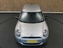 MINI Cooper E Essential 40.7 kWh - SOH 99,9% ! - ORIGINEEL NEDERLANDSE AUTO - 3-FASE - NAVIGATIE - PARKEERSENSOREN VOOR/ ACHTER - 17 INCH LICHT METALEN VELGEN - ARMSTEUN VOOR - CAMERA - NIEUW MODEL- GEWELDIGE RIJEIGENSCHAPPEN
