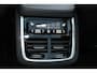 Volvo XC90 2.0 T8 Recharge AWD Ultra Dark | Incl. 12 maanden Garantie | Panorama dak | Massage stoelen | Stoel & Stuur verwarming | Stoelventilatie | Elektrisch verstelbare stoelen met memory | Stoelverwarming achter | 360* Camera | Elektrische kofferklep | Bower & Wilkins Audiosysteem | Head-Up display | Alcantara hemelbekleding | Keyless entry/start | Standkachel | Apple CarPlay/Android Auto | 22 Inch LMV |