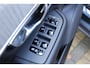 Volvo XC90 2.0 T8 Recharge AWD Ultra Dark | Incl. 12 maanden Garantie | Panorama dak | Massage stoelen | Stoel & Stuur verwarming | Stoelventilatie | Elektrisch verstelbare stoelen met memory | Stoelverwarming achter | 360* Camera | Elektrische kofferklep | Bower & Wilkins Audiosysteem | Head-Up display | Alcantara hemelbekleding | Keyless entry/start | Standkachel | Apple CarPlay/Android Auto | 22 Inch LMV |