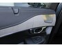 Volvo XC90 2.0 T8 Recharge AWD Ultra Dark | Incl. 12 maanden Garantie | Panorama dak | Massage stoelen | Stoel & Stuur verwarming | Stoelventilatie | Elektrisch verstelbare stoelen met memory | Stoelverwarming achter | 360* Camera | Elektrische kofferklep | Bower & Wilkins Audiosysteem | Head-Up display | Alcantara hemelbekleding | Keyless entry/start | Standkachel | Apple CarPlay/Android Auto | 22 Inch LMV |