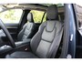 Volvo XC90 2.0 T8 Recharge AWD Ultra Dark | Incl. 12 maanden Garantie | Panorama dak | Massage stoelen | Stoel & Stuur verwarming | Stoelventilatie | Elektrisch verstelbare stoelen met memory | Stoelverwarming achter | 360* Camera | Elektrische kofferklep | Bower & Wilkins Audiosysteem | Head-Up display | Alcantara hemelbekleding | Keyless entry/start | Standkachel | Apple CarPlay/Android Auto | 22 Inch LMV |
